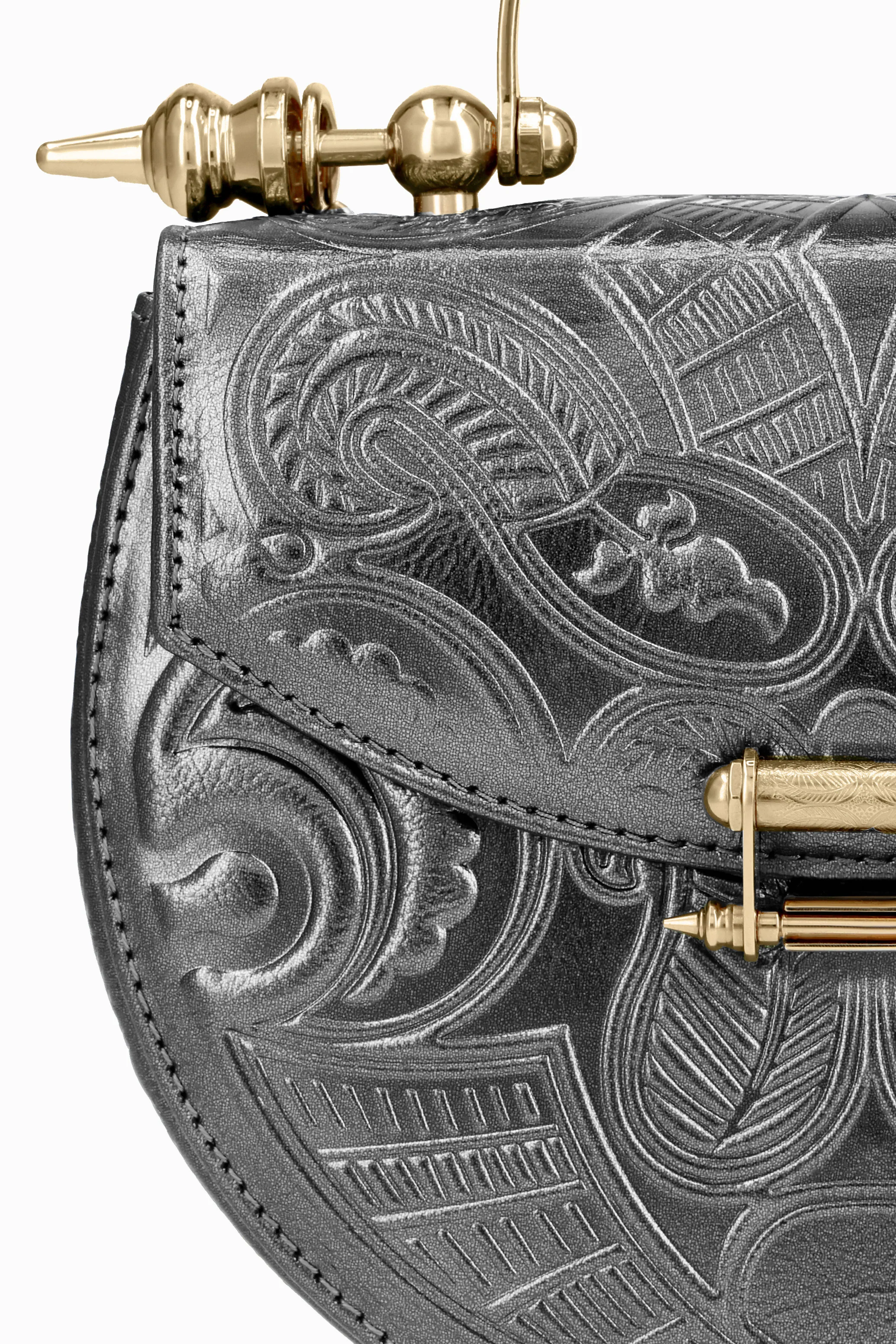 Oak on Leather - Image 4